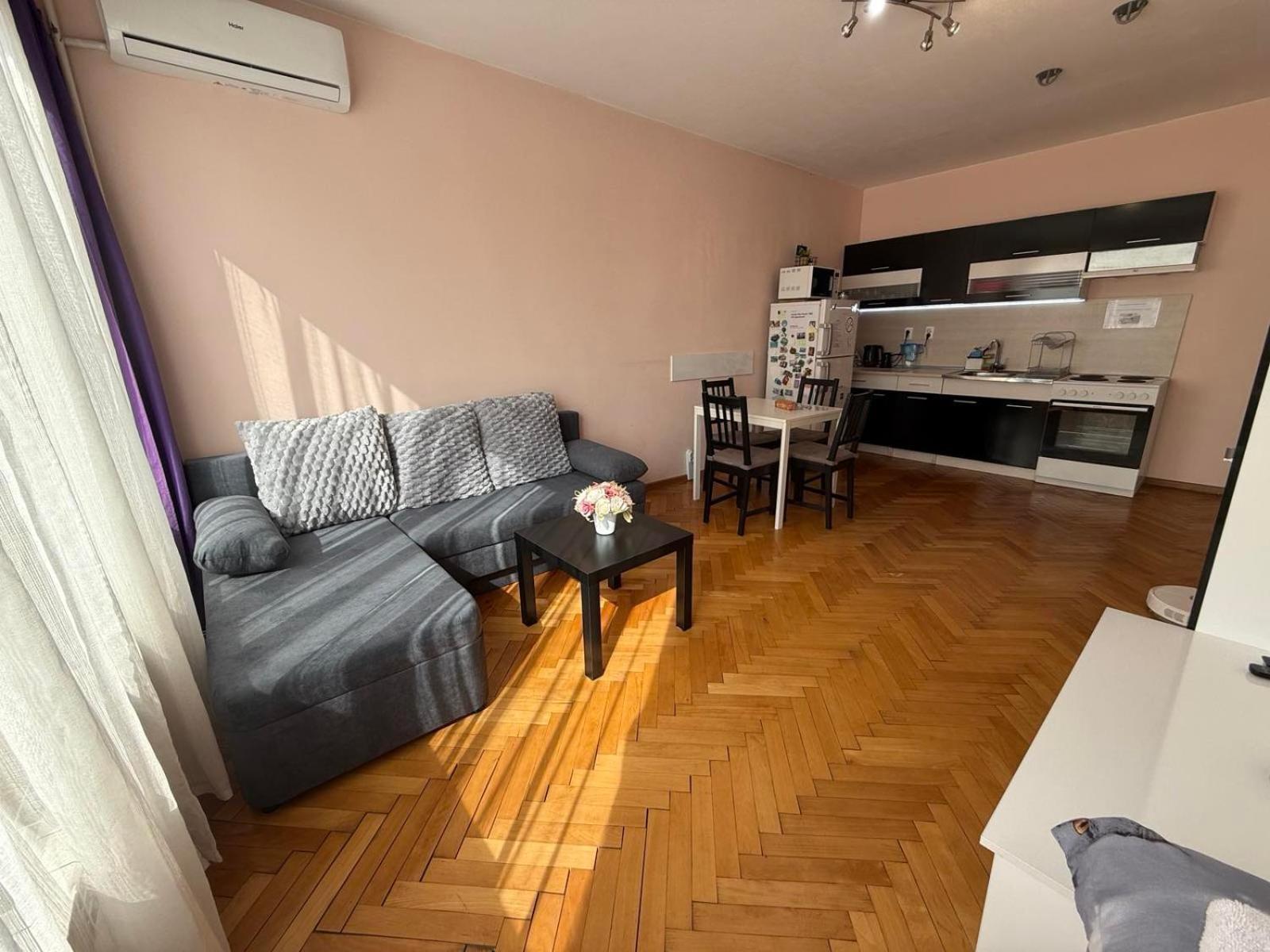 Lovely City Center 1Bd, 1Bt Apartment Sofia Eksteriør bilde
